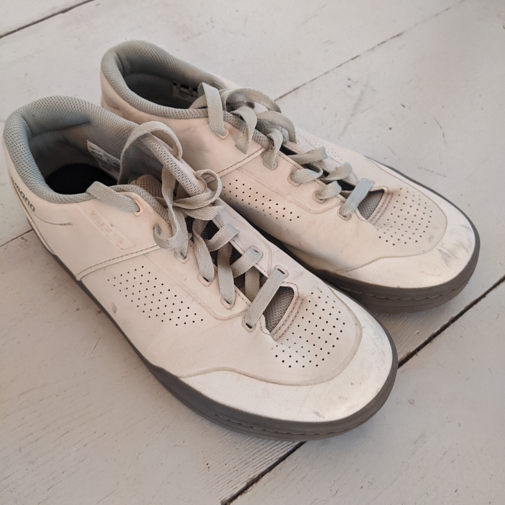 MTB sneakers